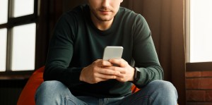 Texting Etiquette For Salespeople: Dos, Don’ts and ‘It Depends’